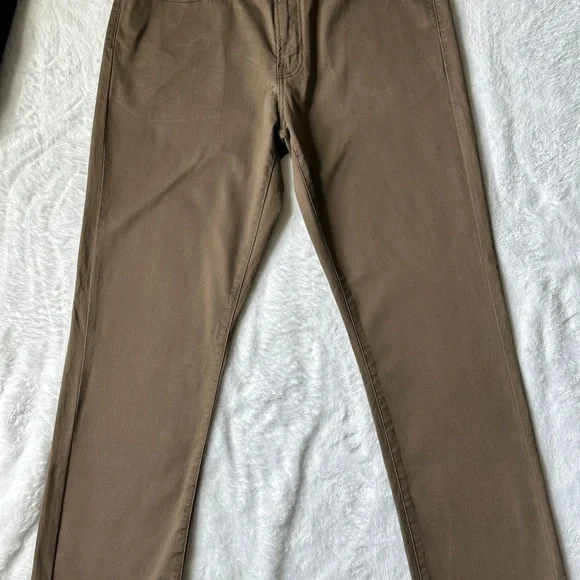 Men's Lucky Brand tan pants. - Picture 5 of 5